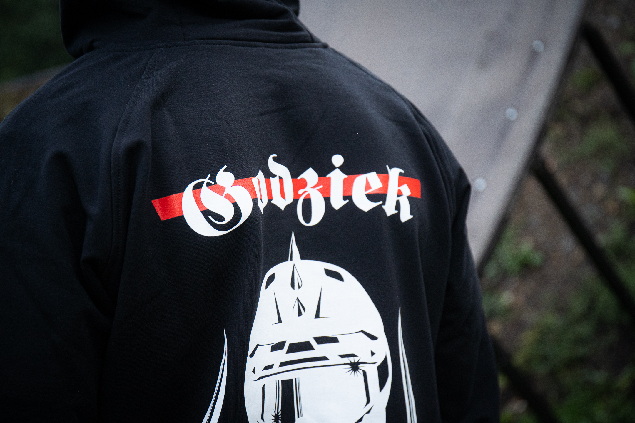 TRUST YOUR INSTINCTS — HOODIE - obrazek 6